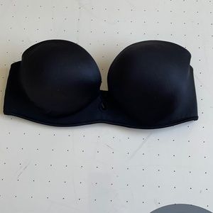 VS bombshell padded strapless bra